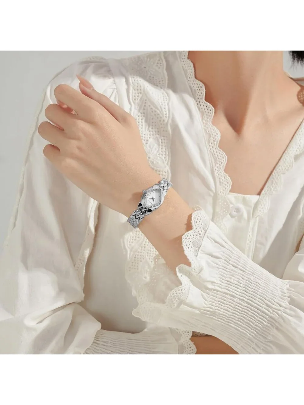 Women's Silver White Elegant Retro Vintage Luxury Adjustable Bracelet Wristwatch